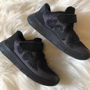 Size 9c Nike Free Toddler Shoes